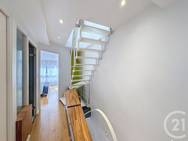 Appartement Triplex à vendre - 5 pièces - 77.0 m2 - BEAUGENCY - 45 - CENTRE - Century 21 L'Ecu D'Or