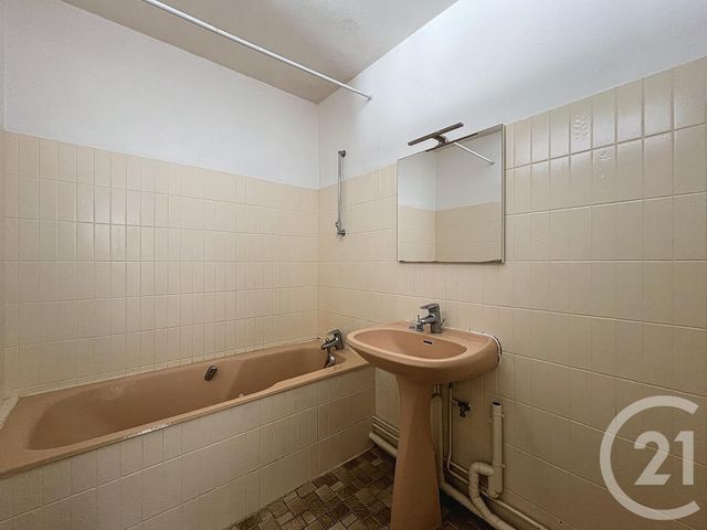 Appartement F2 à louer - 2 pièces - 48.1 m2 - ST JEAN LE BLANC - 45 - CENTRE - Century 21 L'Ecu D'Or