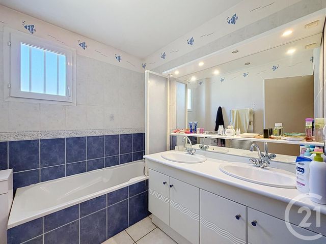 maison à vendre - 5 pièces - 87.17 m2 - ST JEAN DE LA RUELLE - 45 - CENTRE - Century 21 L'Ecu D'Or