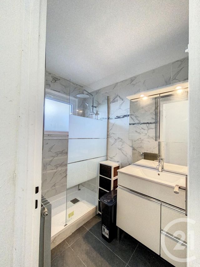 Appartement Chambre à louer - 1 pièce - 10.0 m2 - ORLEANS - 45 - CENTRE - Century 21 L'Ecu D'Or