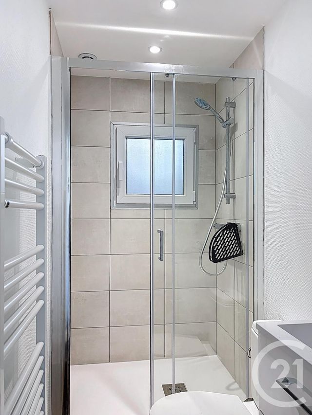 Appartement Chambre à louer - 1 pièce - 10.0 m2 - ORLEANS - 45 - CENTRE - Century 21 L'Ecu D'Or