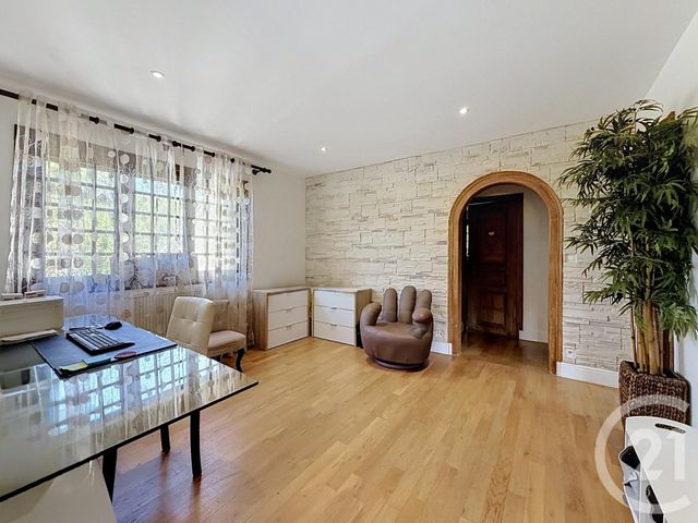 maison à vendre - 7 pièces - 218.0 m2 - MARCILLY EN VILLETTE - 45 - CENTRE - Century 21 L'Ecu D'Or