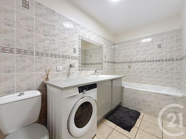 Appartement à louer - 3 pièces - 56.5 m2 - 45 - CENTRE - Century 21 L'Ecu D'Or