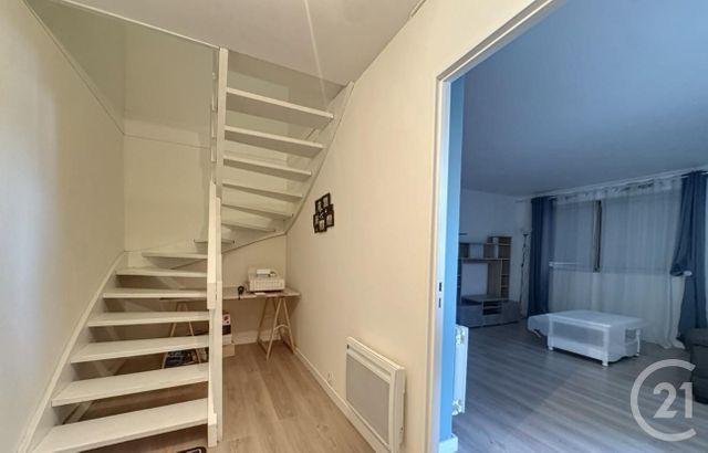 Appartement T2 à louer - 2 pièces - 60.61 m2 - 45 - CENTRE - Century 21 L'Ecu D'Or