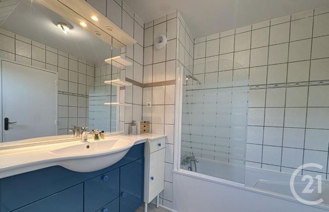 Appartement T2 à louer - 2 pièces - 60.61 m2 - 45 - CENTRE - Century 21 L'Ecu D'Or